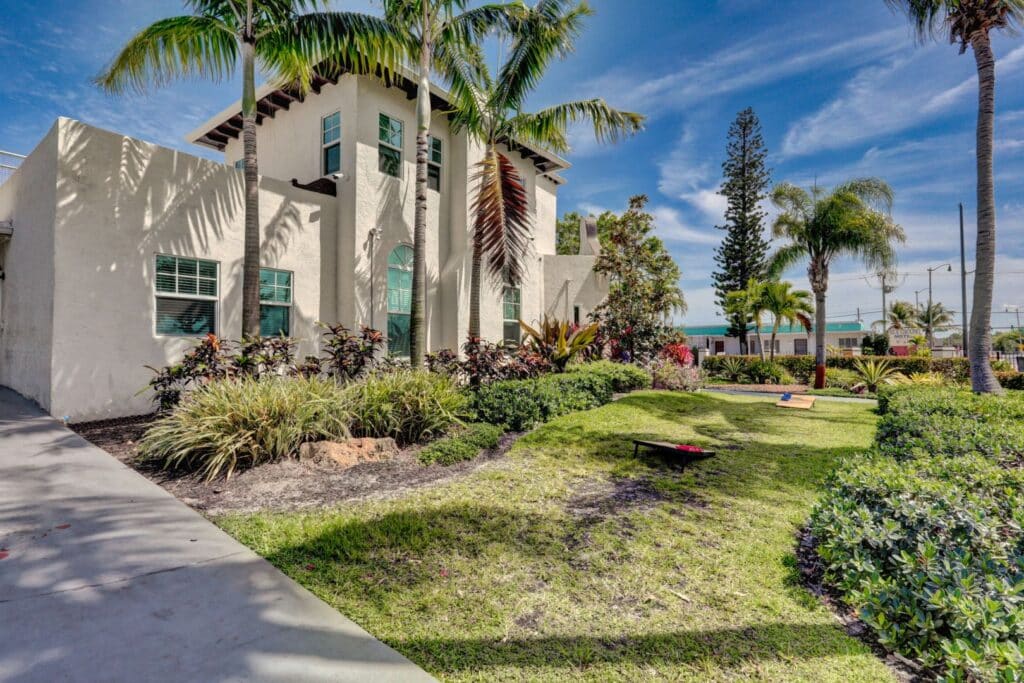 How to Find an IOP in Palm Beach