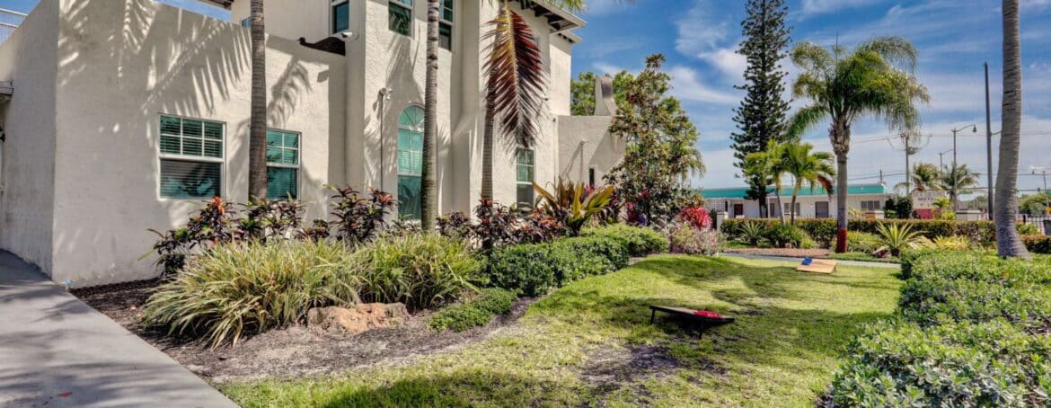 How to Find an IOP in Palm Beach